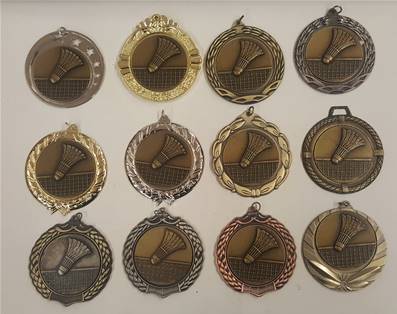 Lot De 12 Médailles Badminton D 70 mm